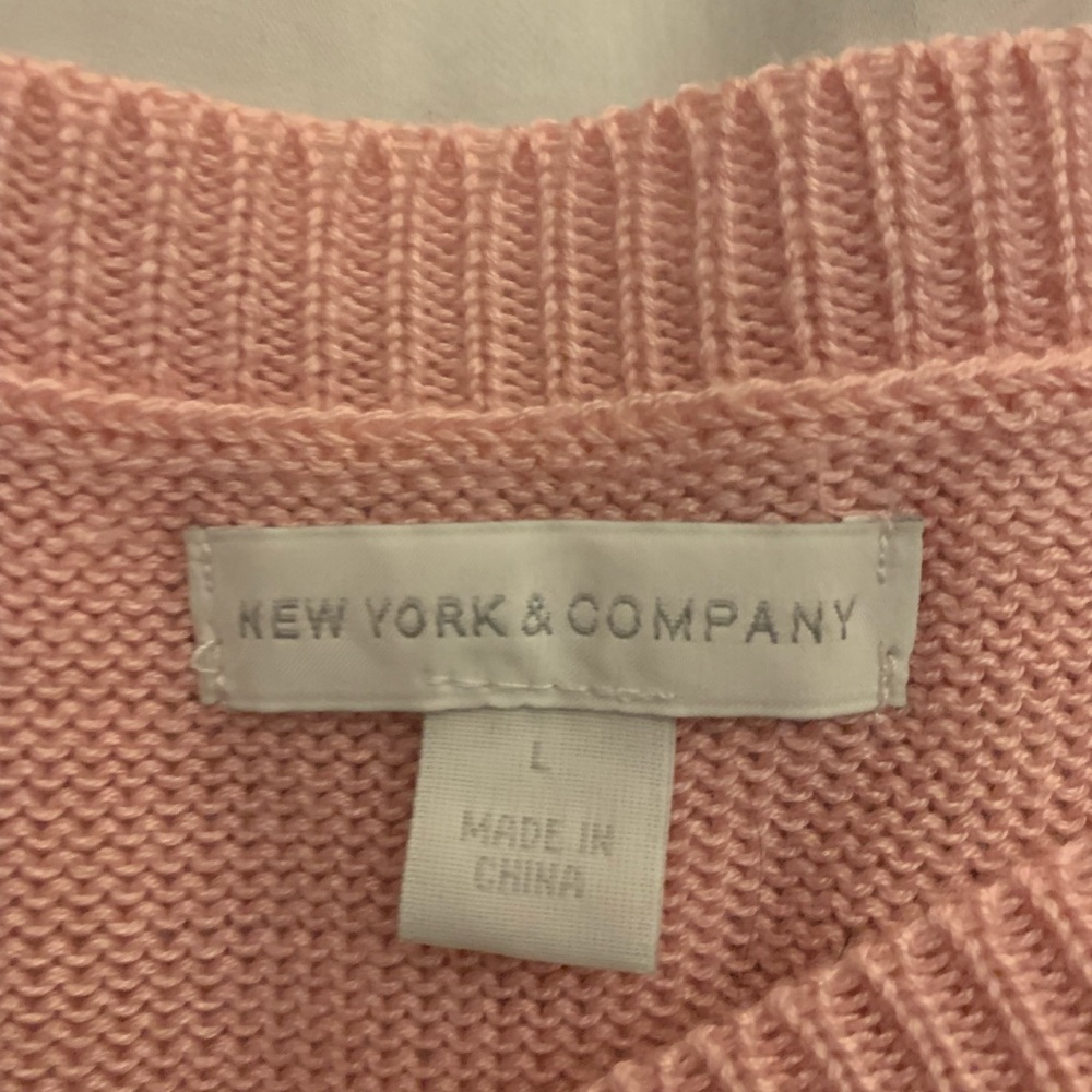 Excellent condition sweater - Picture 2 of 4